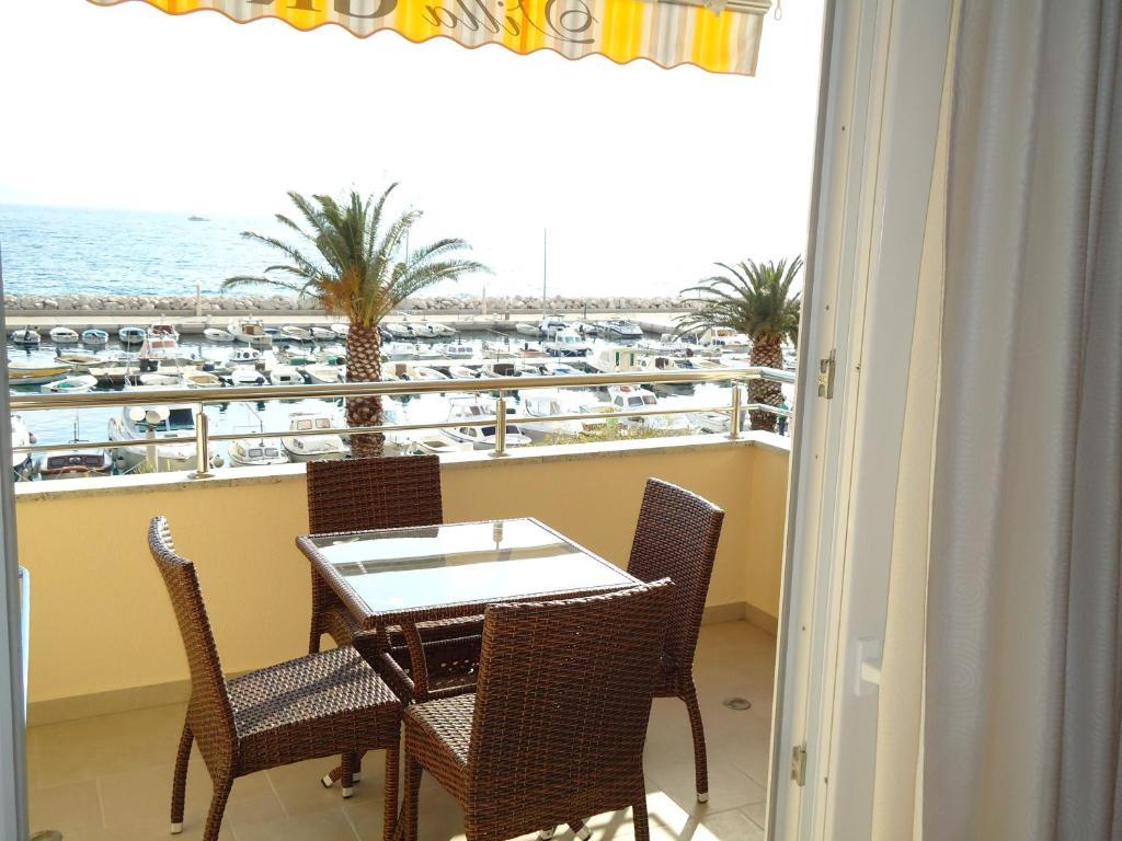 Villa Grgo Apartments Тучепи Экстерьер фото