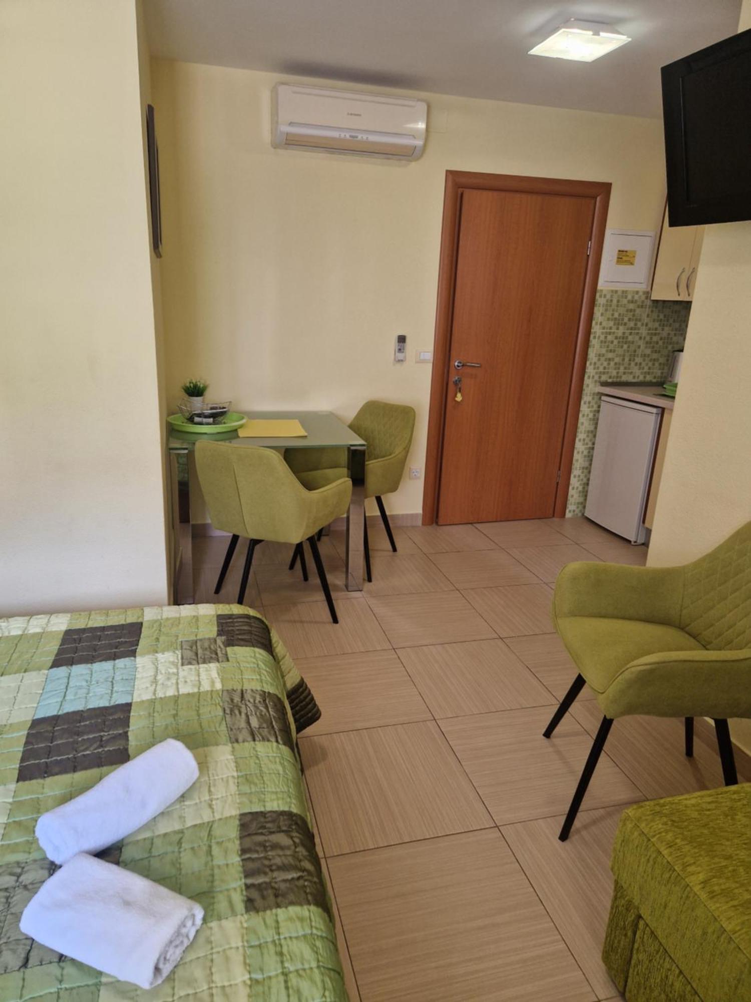 Villa Grgo Apartments Тучепи Экстерьер фото
